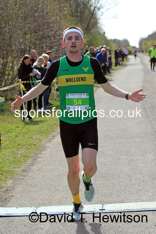 The  2022 Terry O'Gara 5k Road Race, Wallsend.  Photo: David T. Hewitson/Sports for All Pics